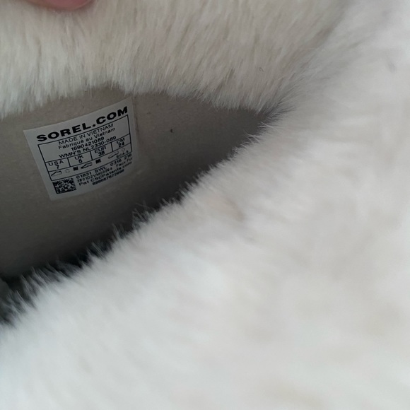 Sorel Boots - Picture 4 of 5